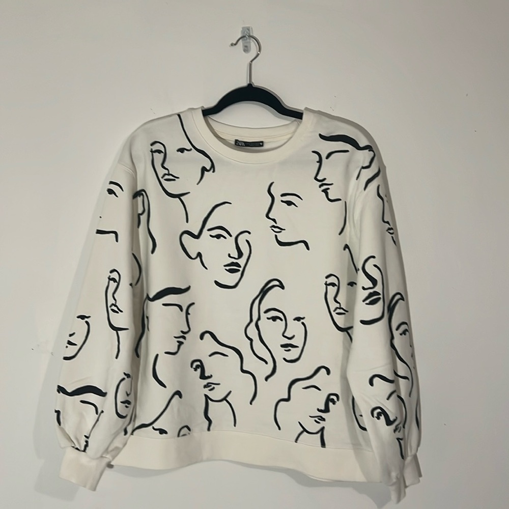 Zara• Oversize Fit Crewneck Sweater